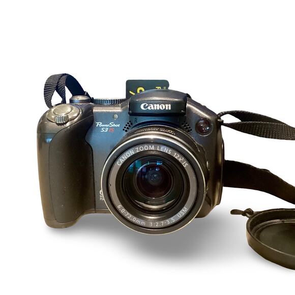 Canon PowerShot S3 IS Digital Camera - Picture 3 of 16